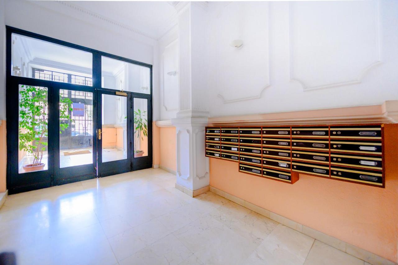 For You Rentals Coqueto Y Bonito Apartamento Temporal De Dos Dormitorios En El Retiro Axii66 Madrid Exterior photo